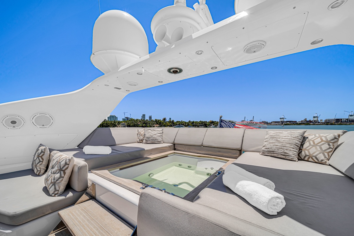5 Signs You’re Ready to Upgrade from a Boat Rental to a Real Yacht Charter hero image